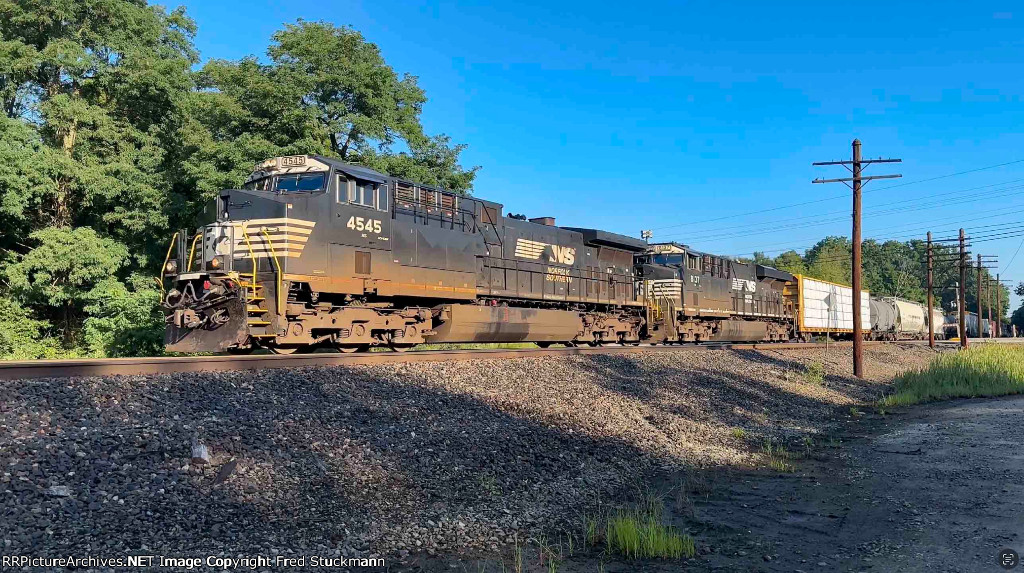 NS 4545 is the 3rd eastbound.